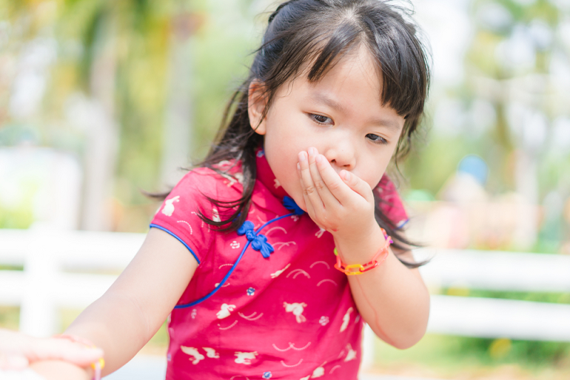 anak makan ubat