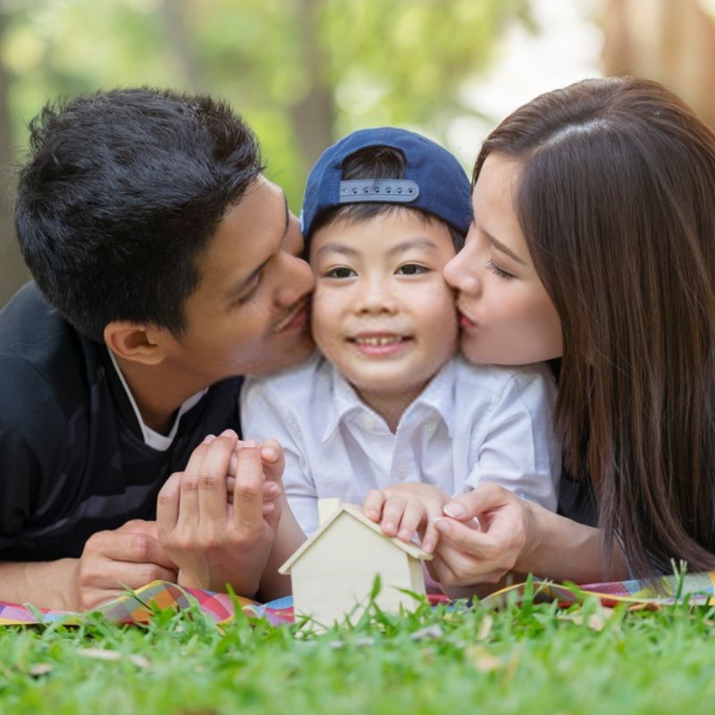 Bagaimana Nak Elak Si Sulung Cemburu Dengan Adik Baru?