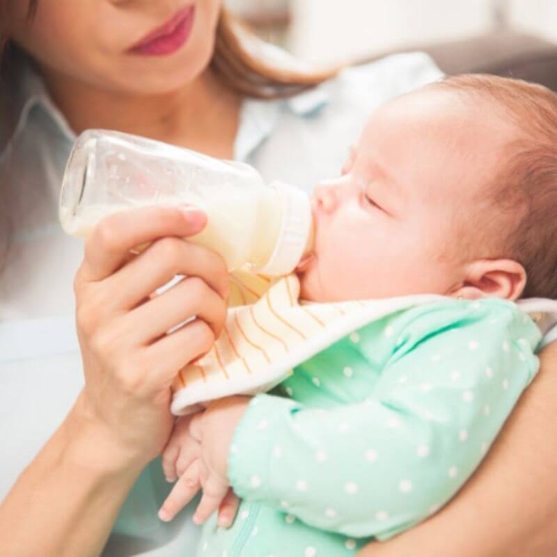 Cara Bersihkan Mulut Bayi Untuk Elak Jangkitan Kulat