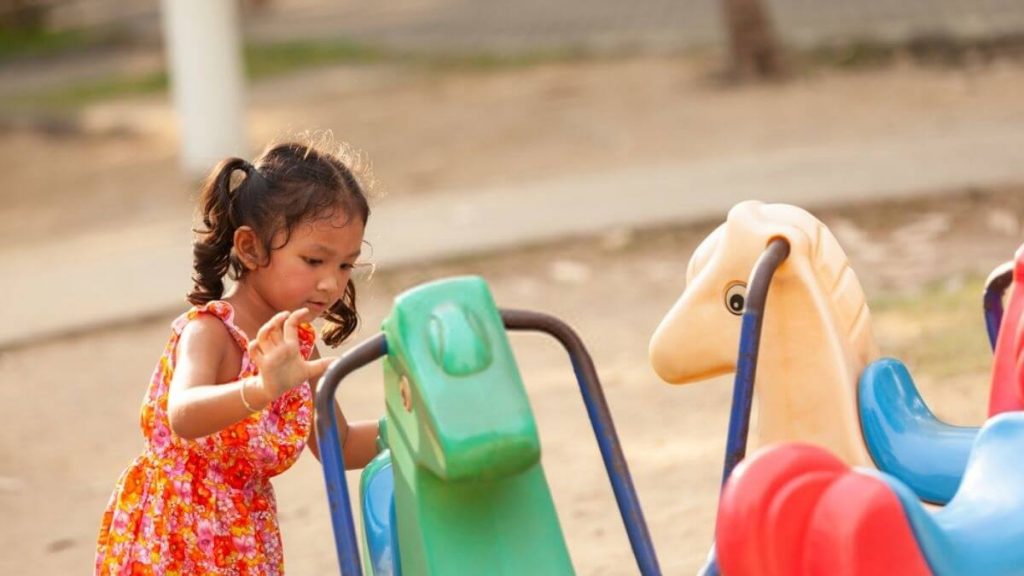 Hati-Hati Untuk Yang Selalu Bawa Anak Ke Taman!