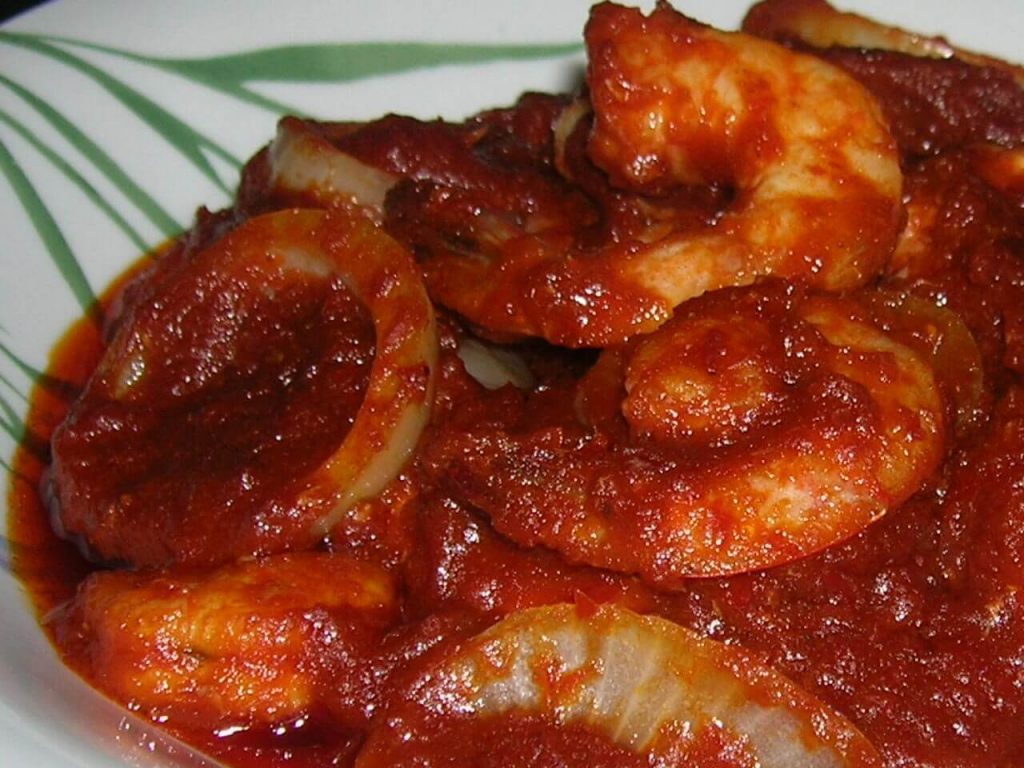 Petai juga boleh diletakkan dalam sambal ini