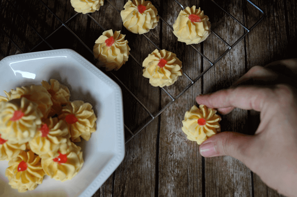 biskut raya popular - biskut samperit