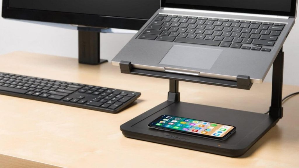 sediakan laptop stand untuk ruang home office mama