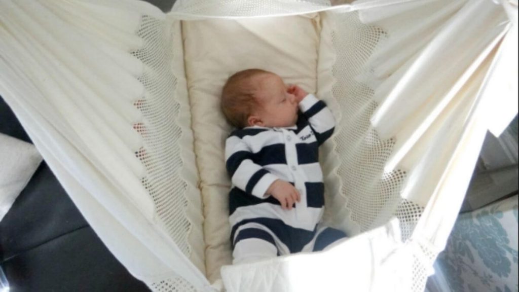 buaian bayi dapat menenangkan bayi