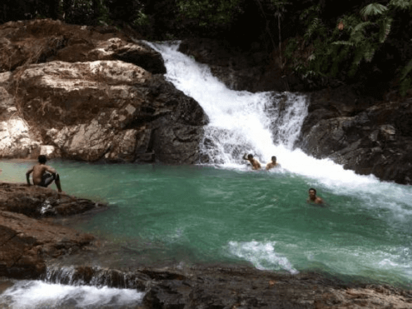  Air Terjun Jeram Penitih