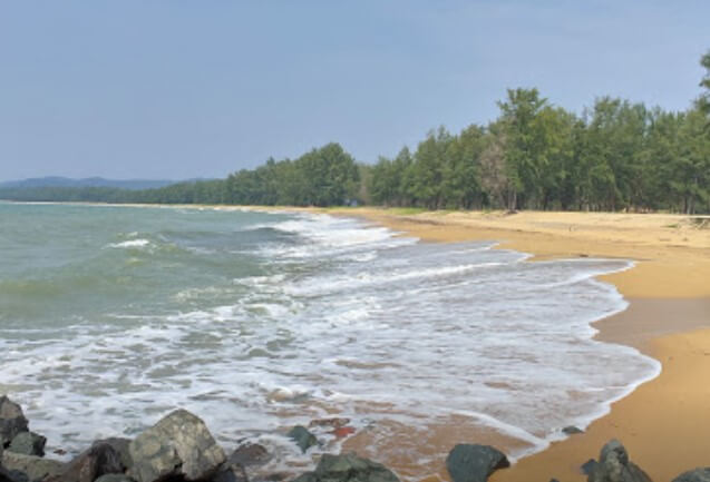 tempat menarik di kerteh - Rebekah Livingston