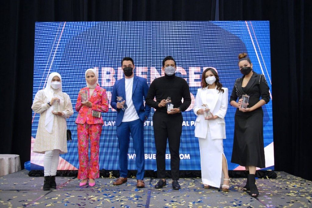 Hana Halim, Ashikin Hassan, Hisyam Hamid, Shah Iskandar, Sazzy Falak, Dynas Mokhtar di Ibuencer Awards