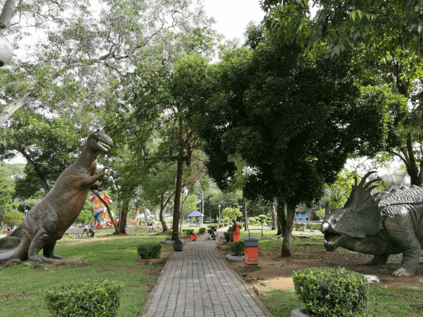 Taman Rekreasi Tasik Y, Batu Pahat