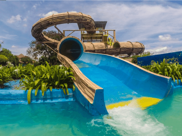  Wet World Water Park Batu Pahat