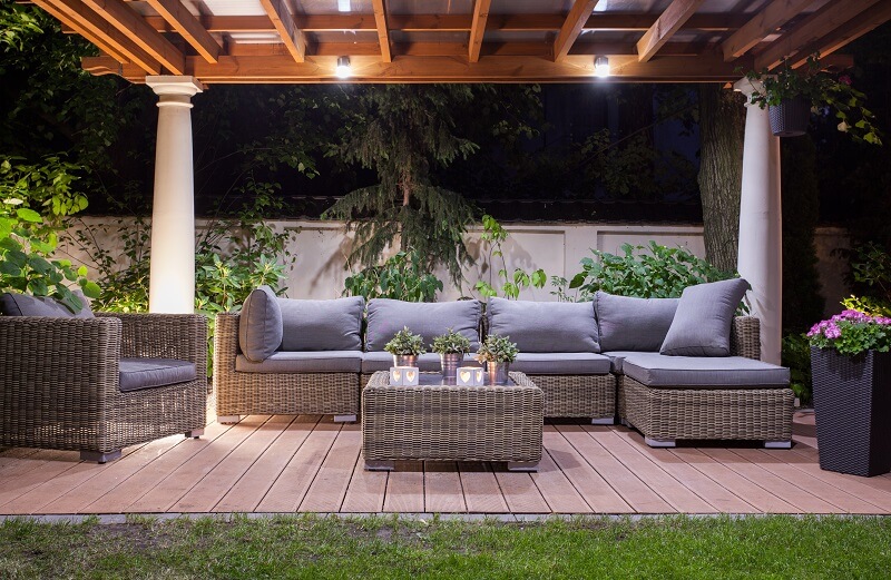 rekabentuk patio untuk landskap halaman rumah moden