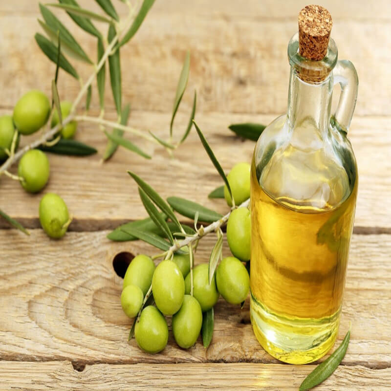 cara bersihkan telinga anak dengan olive oil