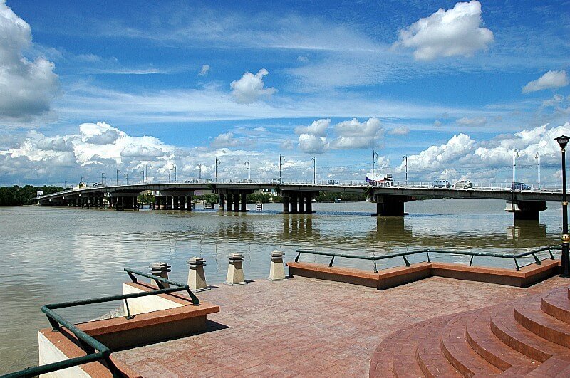 Jambatan Sultan Ismail - tempat menarik Muar