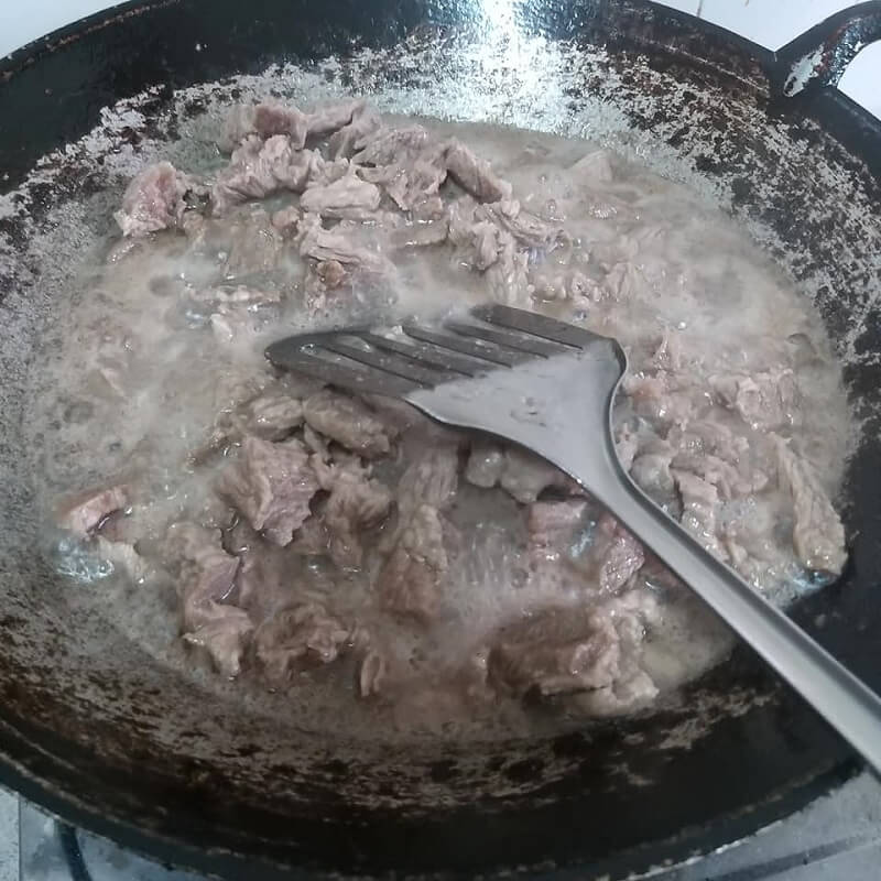cara melembutkan daging dengan goreng kering
