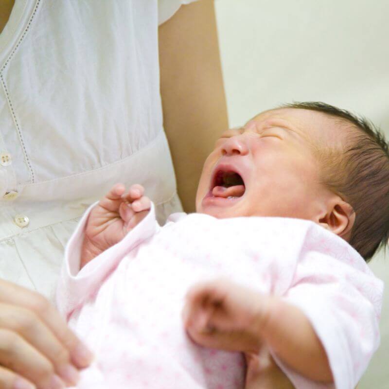 kenapa bayi kena sawan tangis