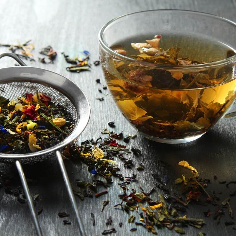 cara hilangkan sakit tekak dengan minum teh herba