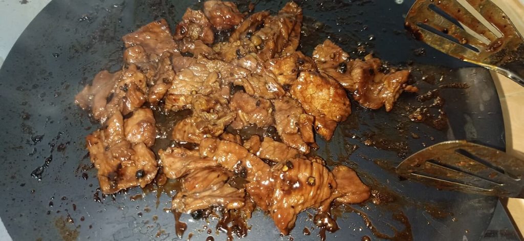 sehingga air daging keluar dan mengering