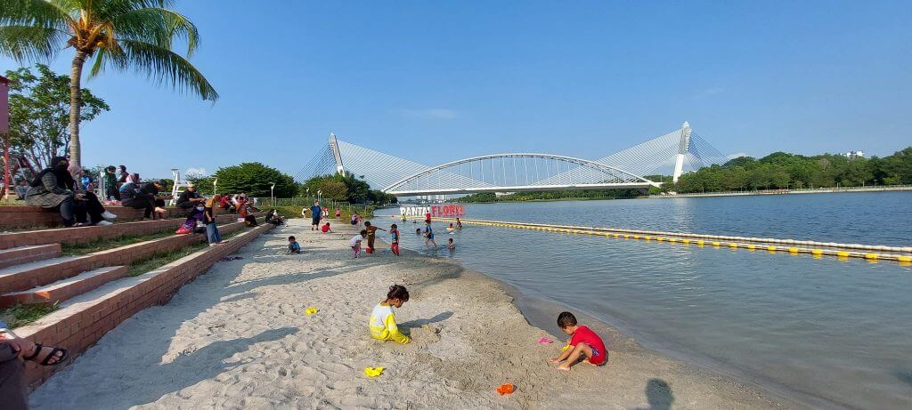 tempat menarik di Putrajaya - pantai floria