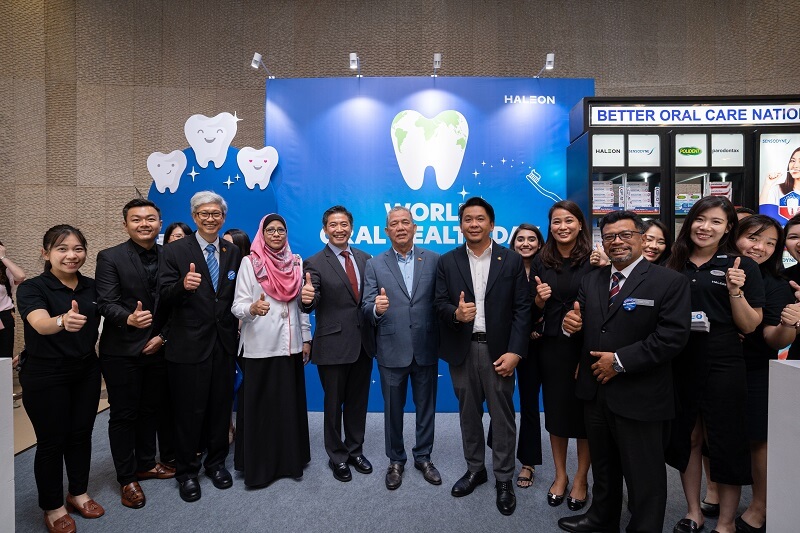 Dato' Sri Haji Fadillah bin Haji Yusof, Timbalan Perdana Menteri Malaysia menghadiri majlis pelancaran #WorldOralHealthDay.