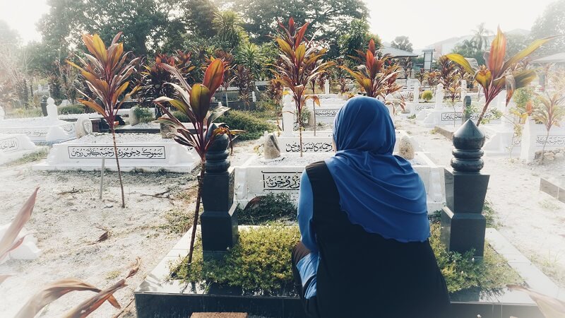 wanita membaca doa apabila rindu seseorang yang sudah meninggal dunia