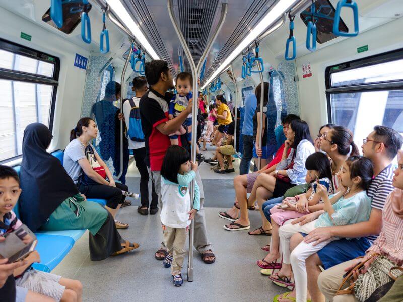 pengangkutan awam - dalam lrt 