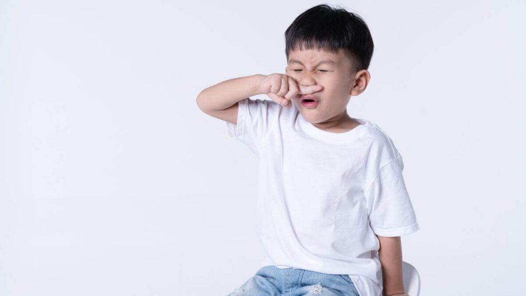 cara mengatasi masalah bau badan anak