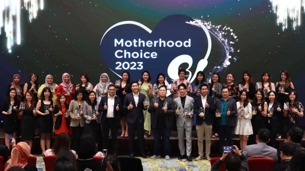 motherhood choice award 2023
