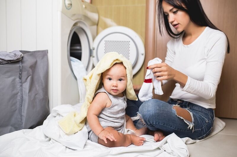 cara basuh baju bayi