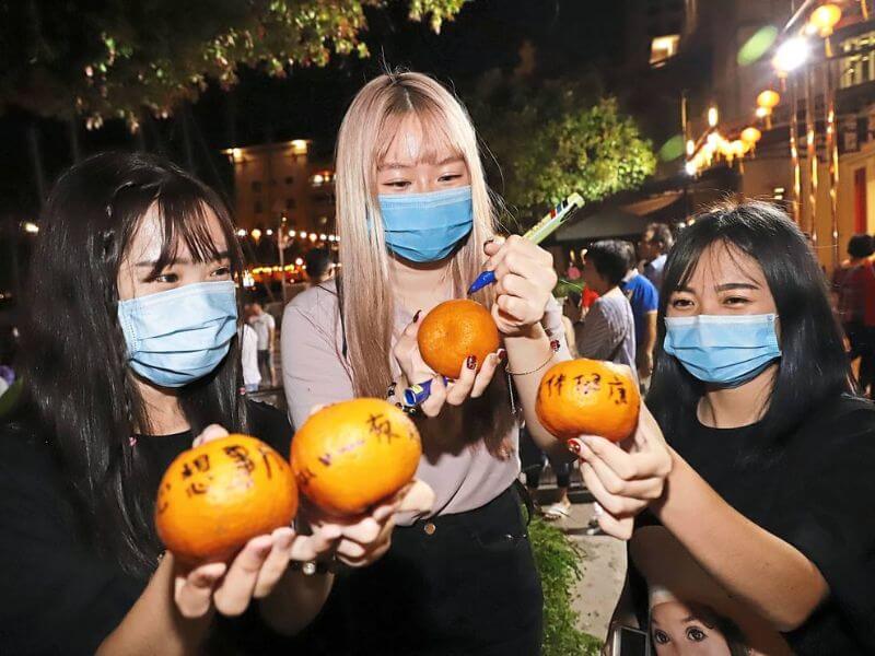 chap goh mei - lontar buah limau mandarin