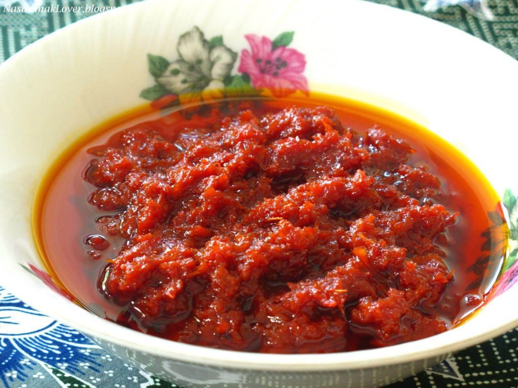 sambal yang sudah dimasak dan pecah minyak