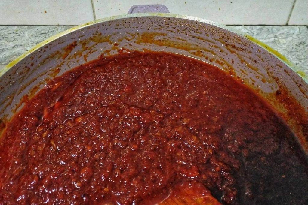 warna sambal yang sudah pecah minyak