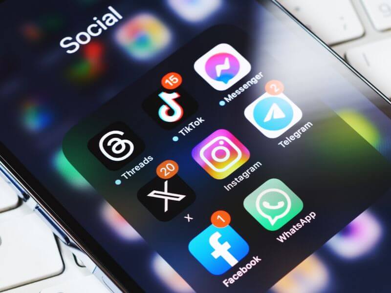 umur 13 tahun tidak boleh ada apps media sosial