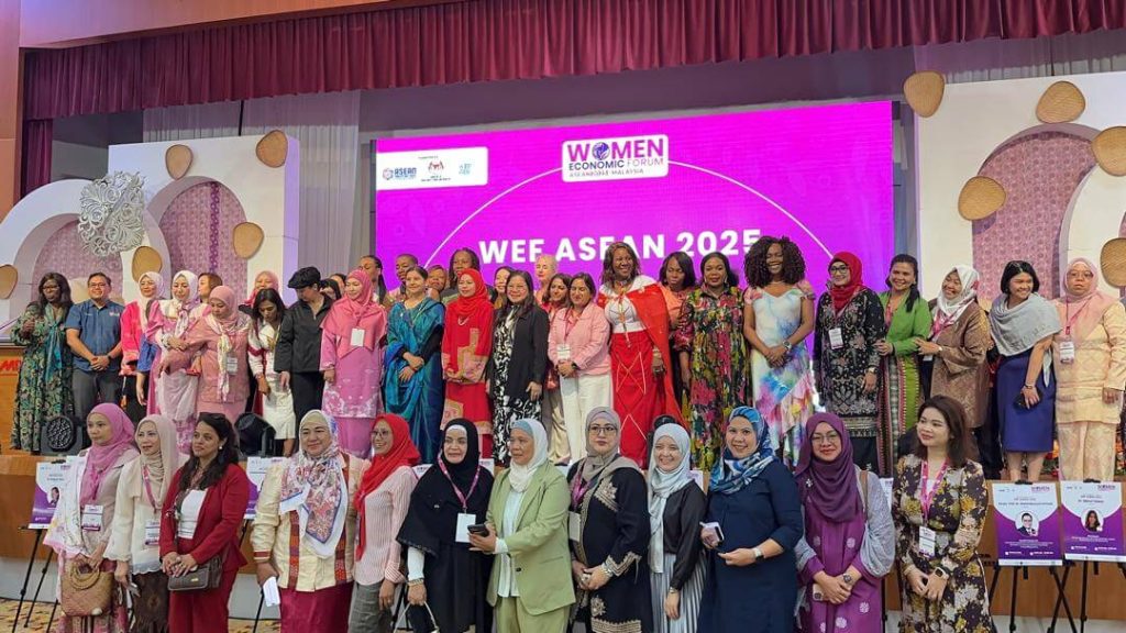 wanita asean