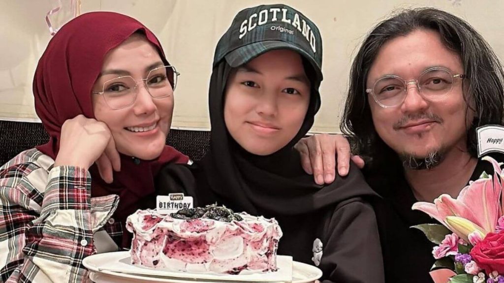 anak erra fazira terbit buku