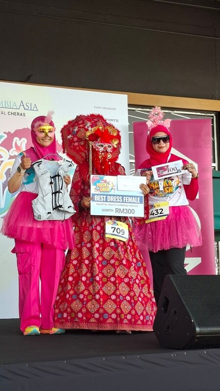 Pemenang 'Best Dressed' ketika Larian Santai 5KM ‘Mask & Dash’