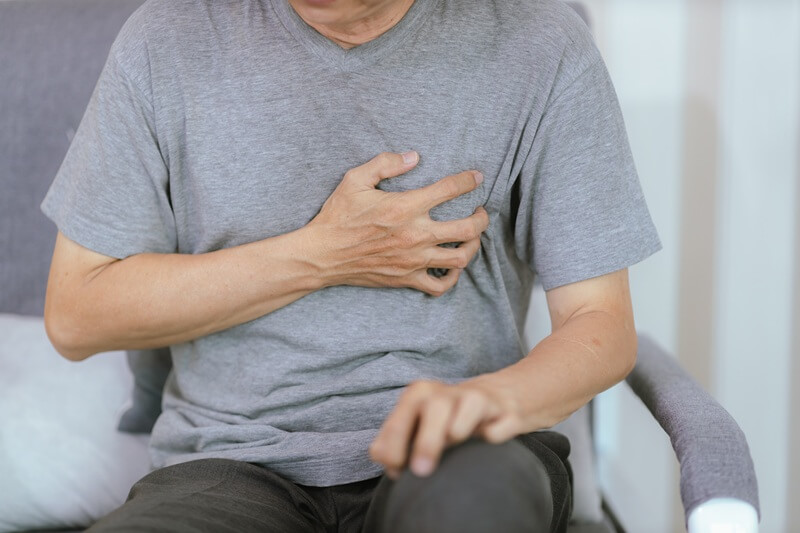 sakit dada merupakan salah satu simptom penyakit jantung