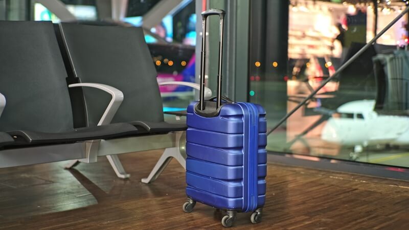 beg ditinggalkan di airport