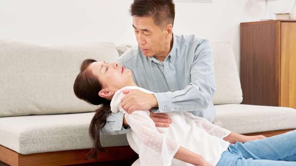 sakit jantung atau pengsan