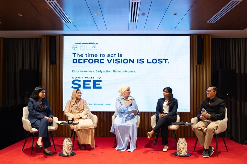 pakar retina di pelancaran ‘Don’t Wait to See’ membincangkan Fokus Kesihatan Retina, termasuk mitos serta dapatan tinjauan mengenai kelewatan mendapatkan rawatan.